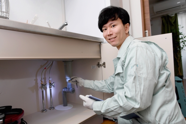 排水管のつまり症状と原因を徹底解説！場所別の解消法も紹介